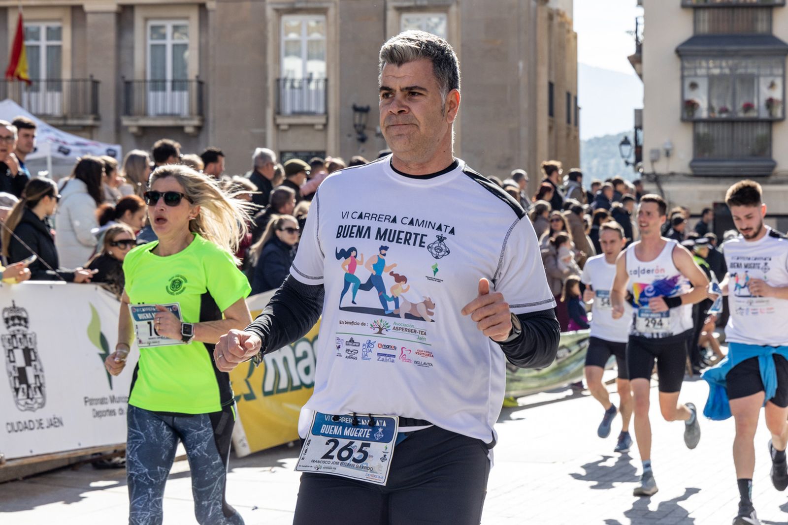 En imágenes: deporte y solidaridad se dan la mano en la VI Carrera-Caminata de la Hermandad de la Buena Muerte (2)