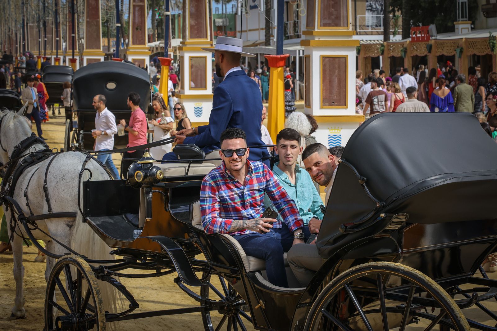 Búscate en las fotos  del jueves en la Feria de Jerez