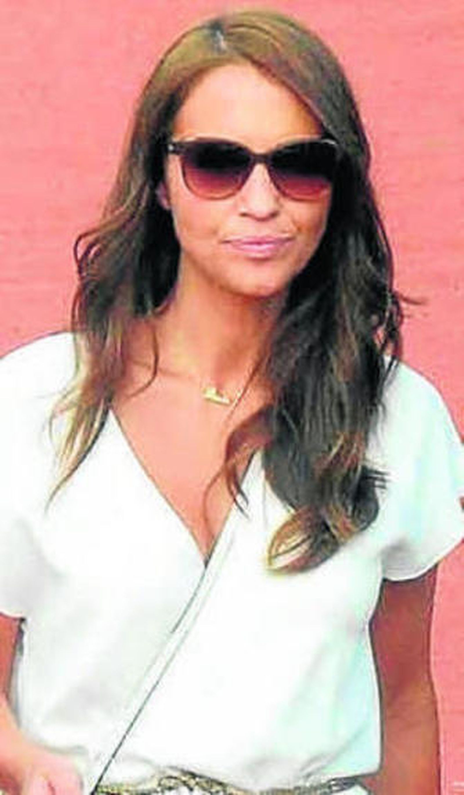 Echevarría, muy enfadada, niega su crisis matrimonial