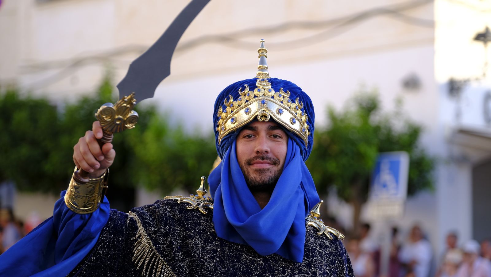 El espectacular desfile de Moros y Cristianos de Mojácar, en imágenes