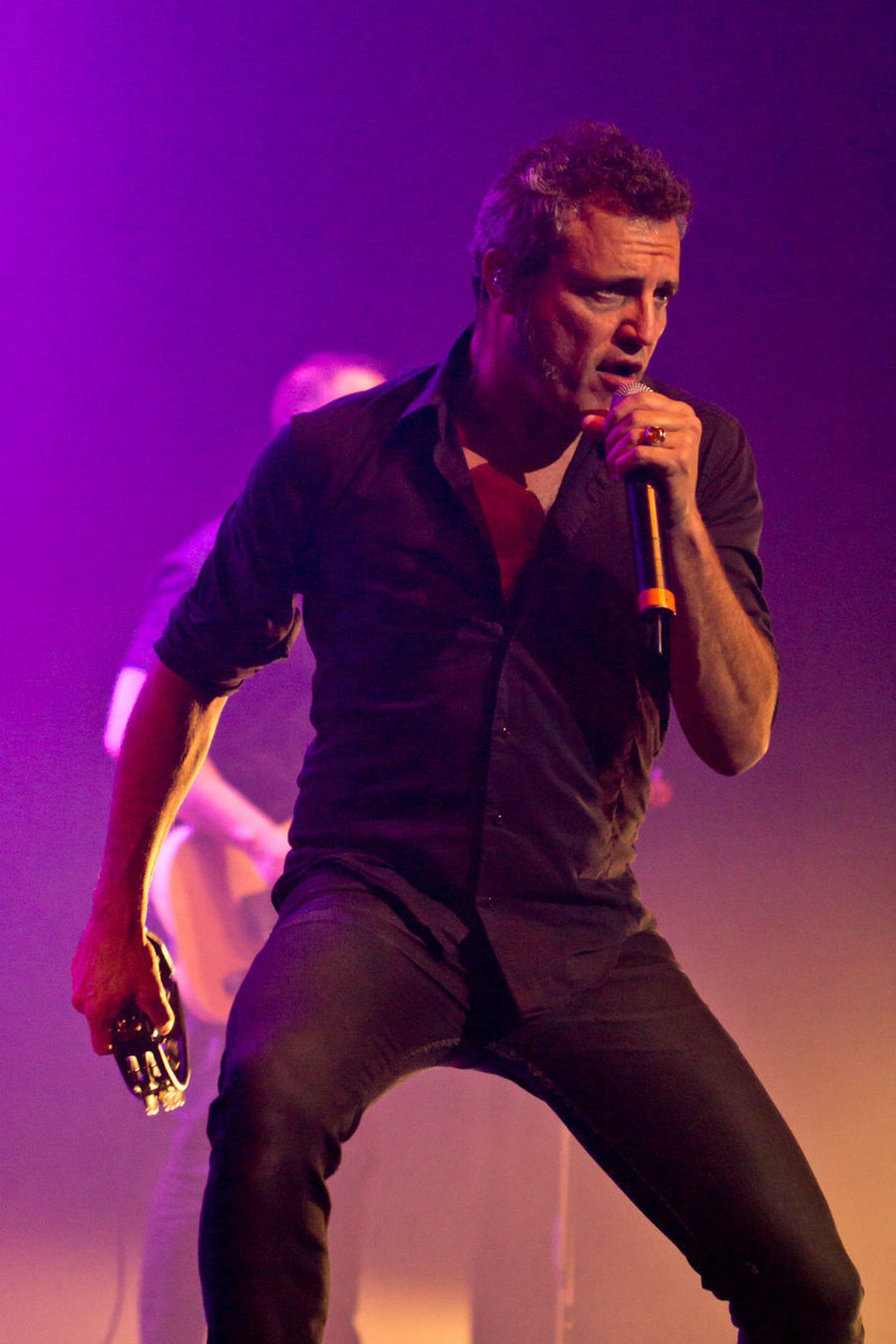 Carlos Tarque lidera el proyecto musical la Asociación del Riff.