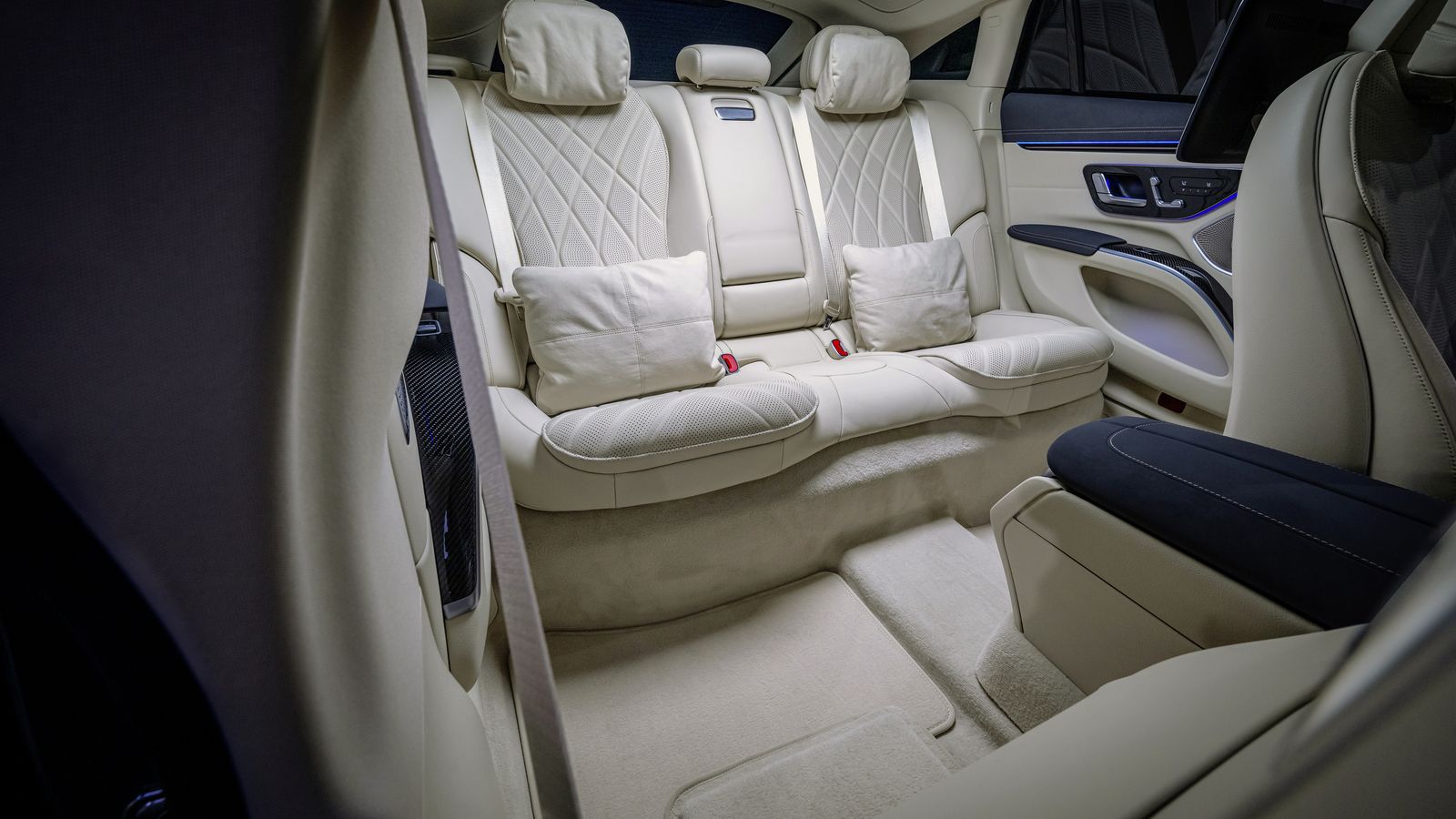 Particularmente, las mejoras en el interior afectan a las plazas traseras, que ahora ofrecen un mayor confort en el caso de contar con un paquete opcional.