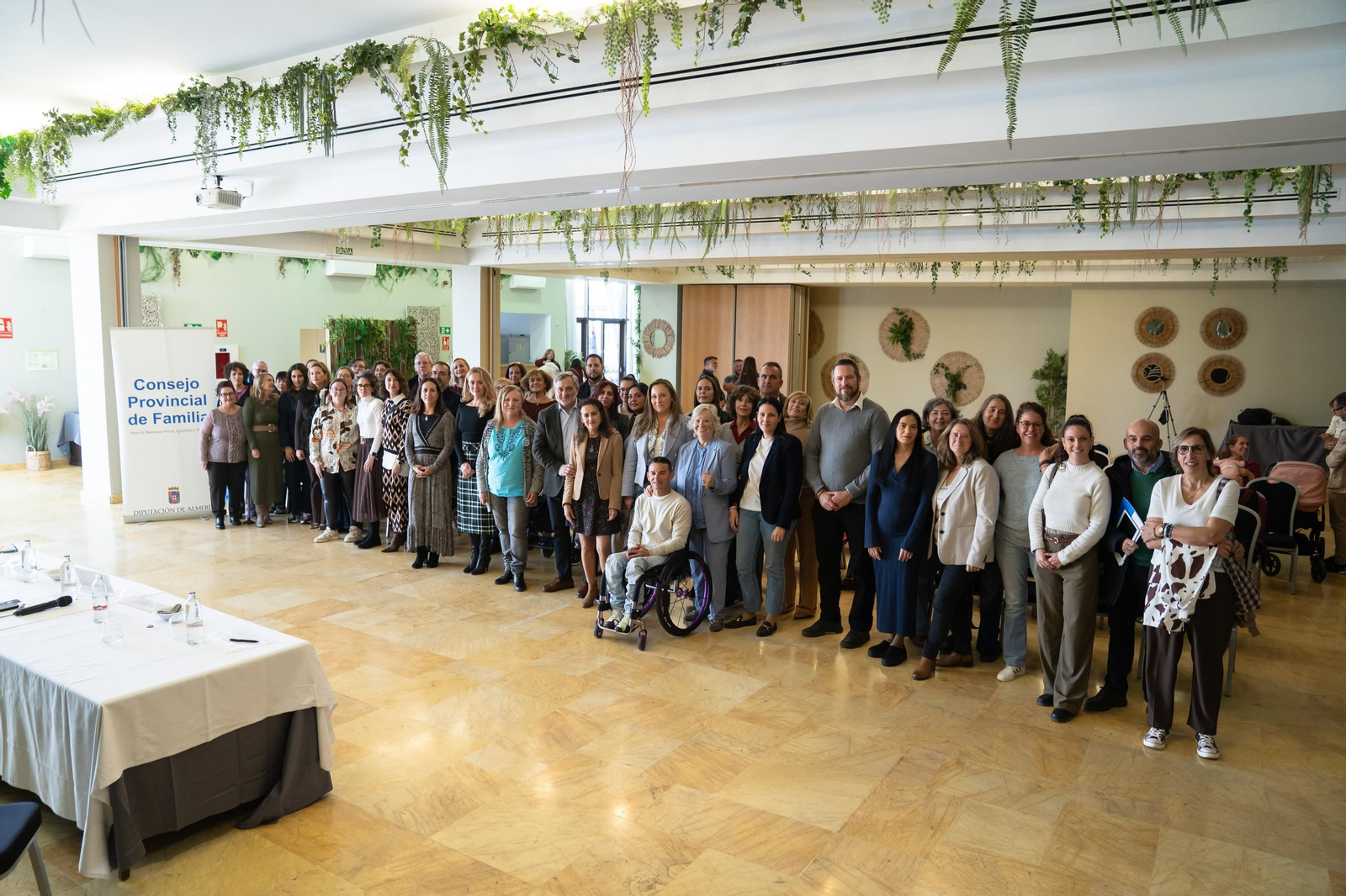 Participantes en el Consejo Provincial de Familia.