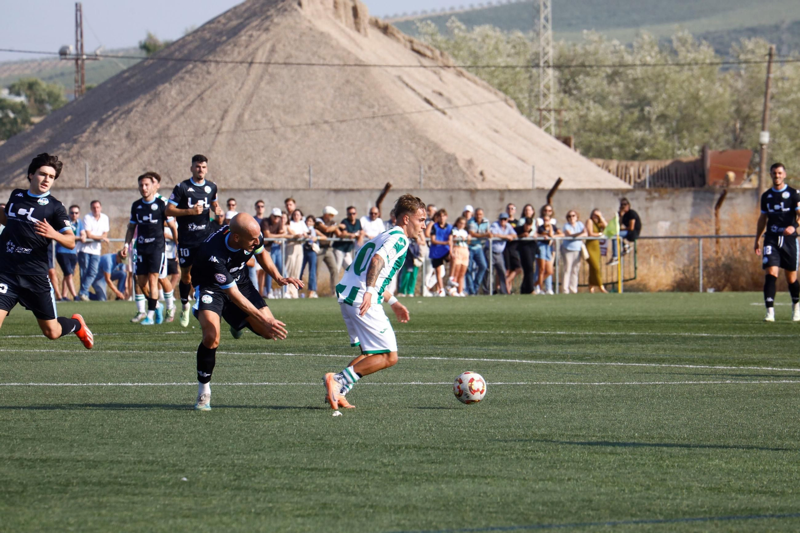 Las mejores fotos del derbi entre el Córdoba B y el Ciudad de Lucena en la Ciudad Deportiva