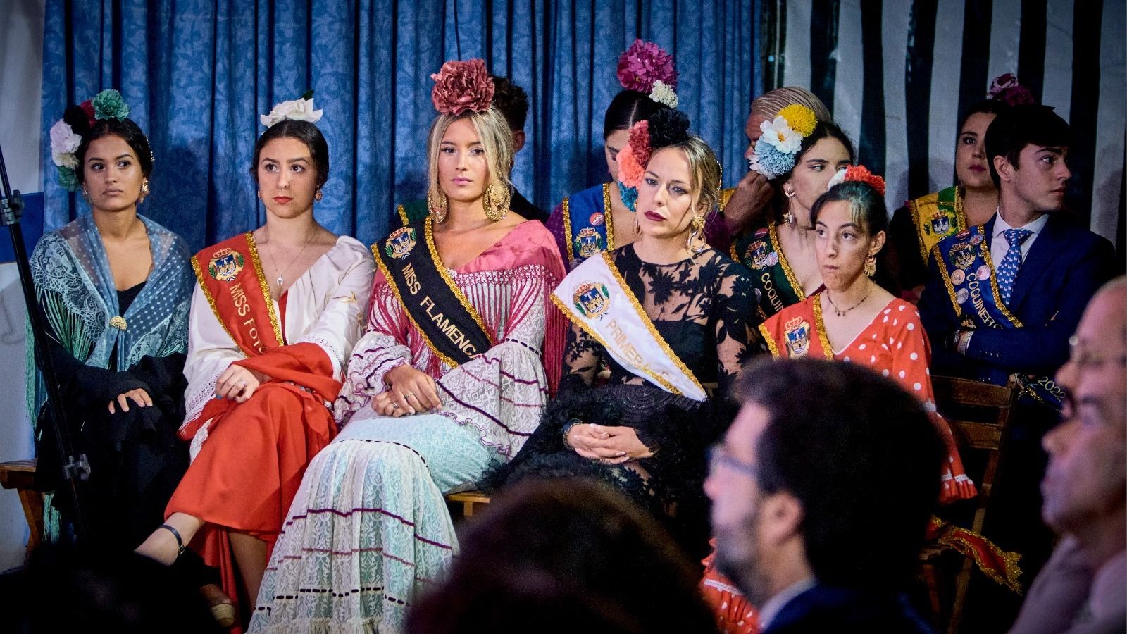 Las miss flamenca y las coquineras y coquineros, durante el pregón.