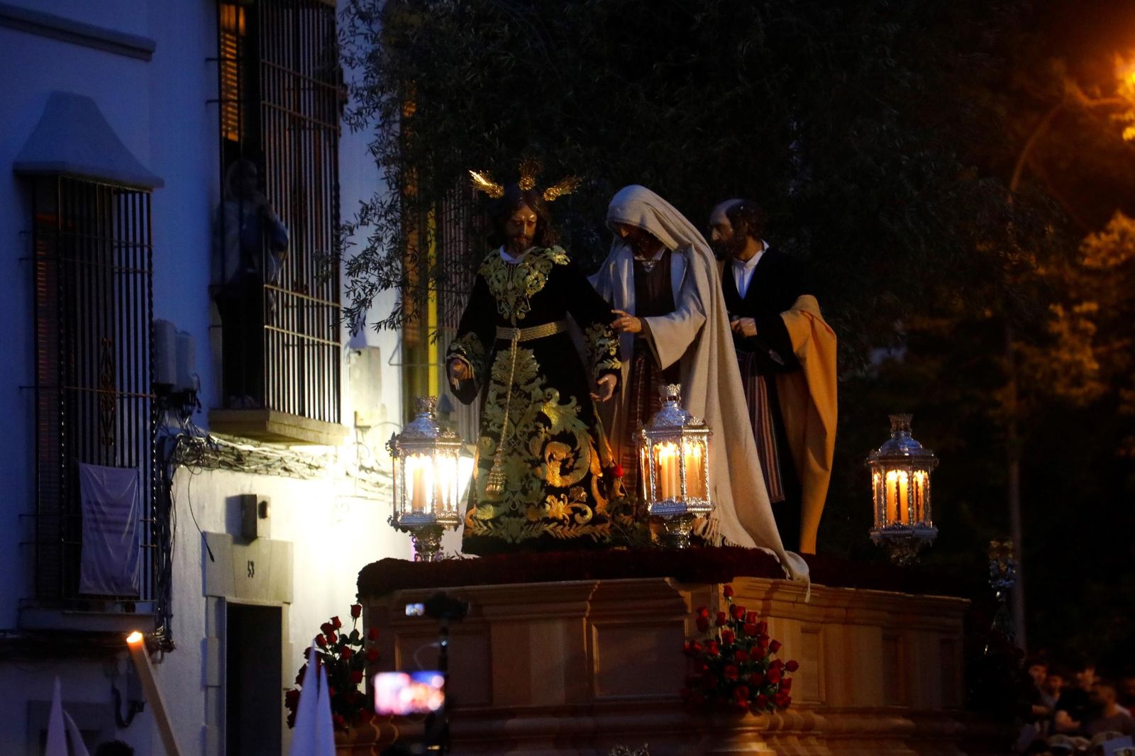 La procesión del Señor de la Salud de Puerta Nueva, en imágenes