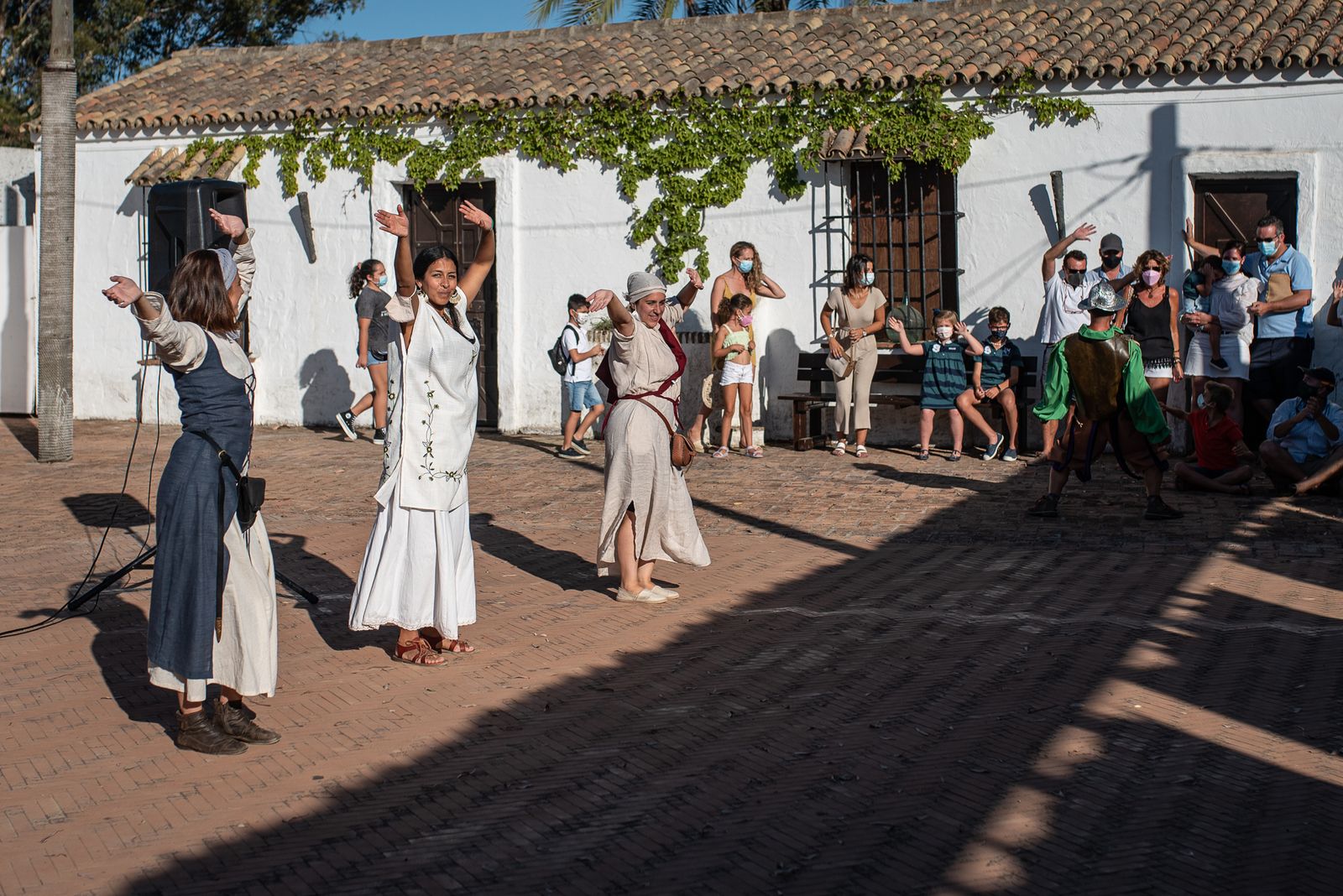 El Muelle de las Carabelas: Teatro, cuentacuentos y exposiciones
