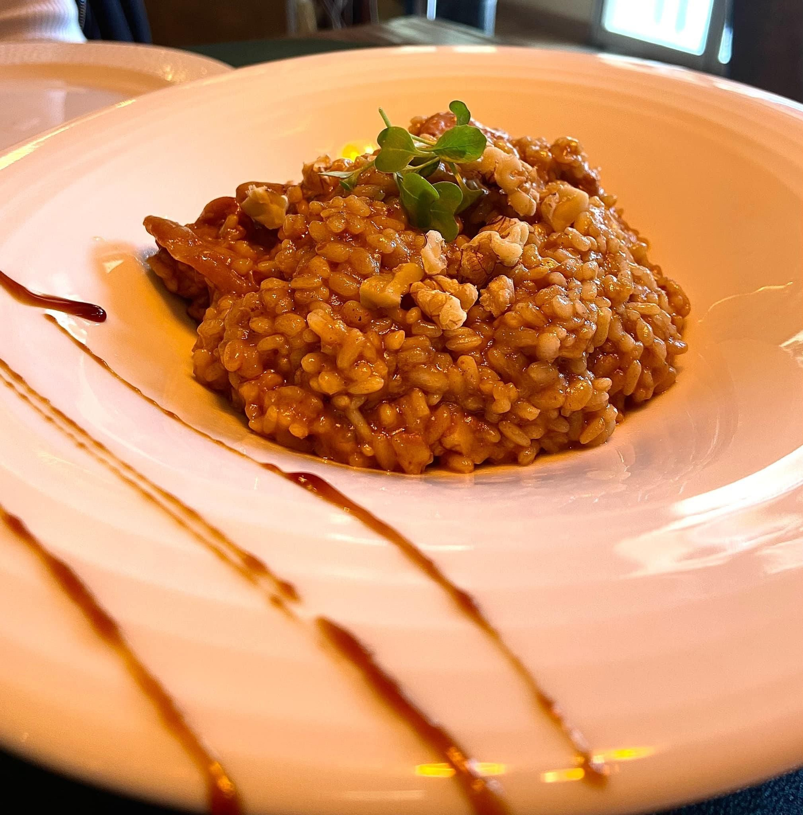 Arroz meloso de mollejas y nueces de La Espartería Jerez. Arroz meloso de mollejas y nueces de La Espartería Jerez.
