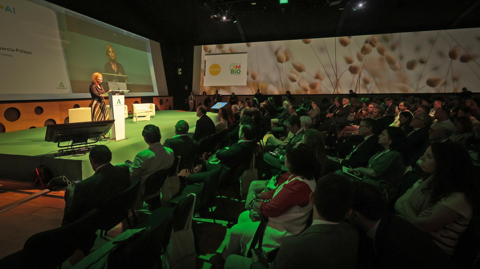 Juanma Moreno inaugura en Jerez el Congreso Contra el Cambio Climático, en imágenes
