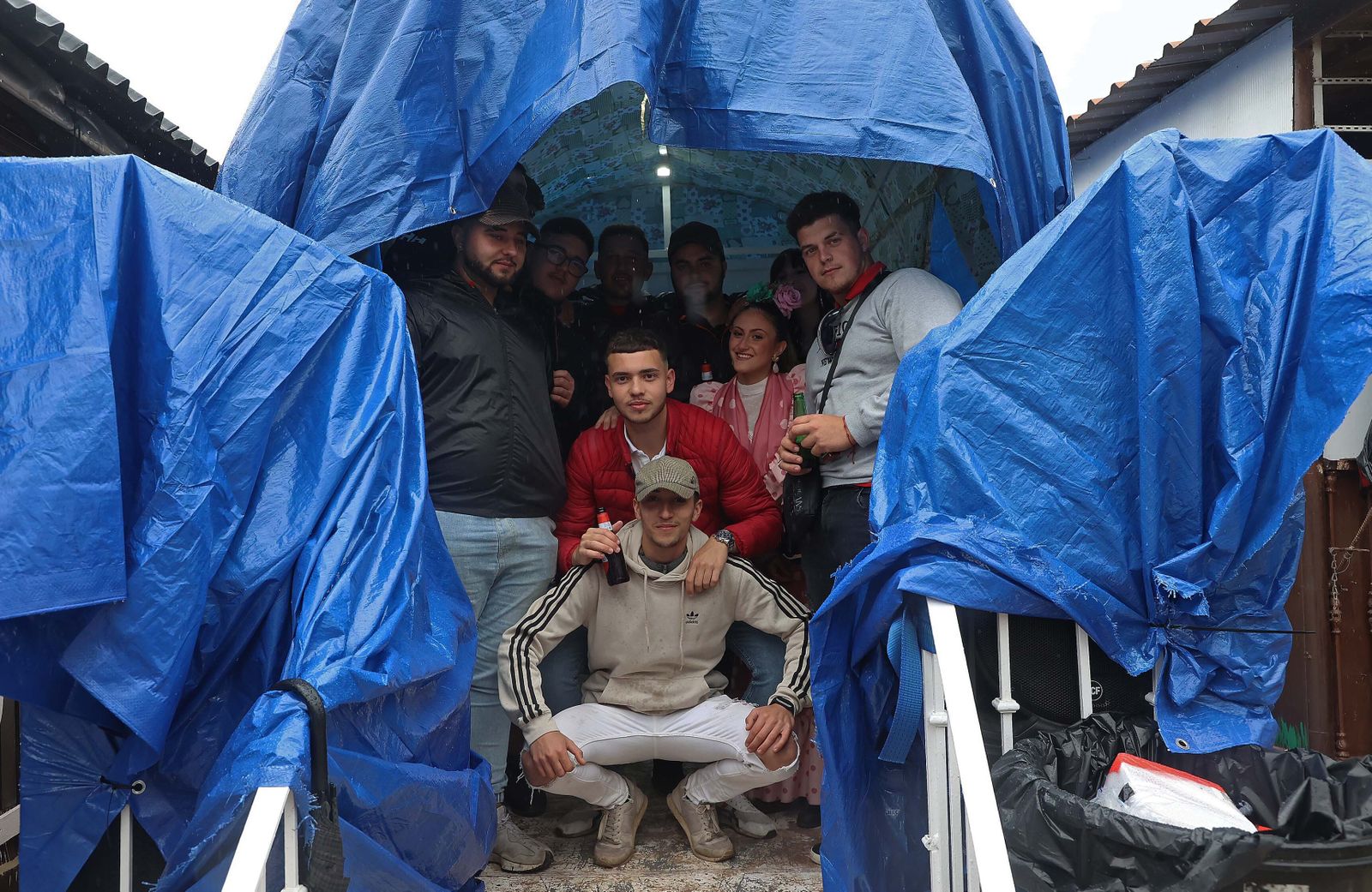Búscate en las fotos del sábado en la romería de Los Barrios