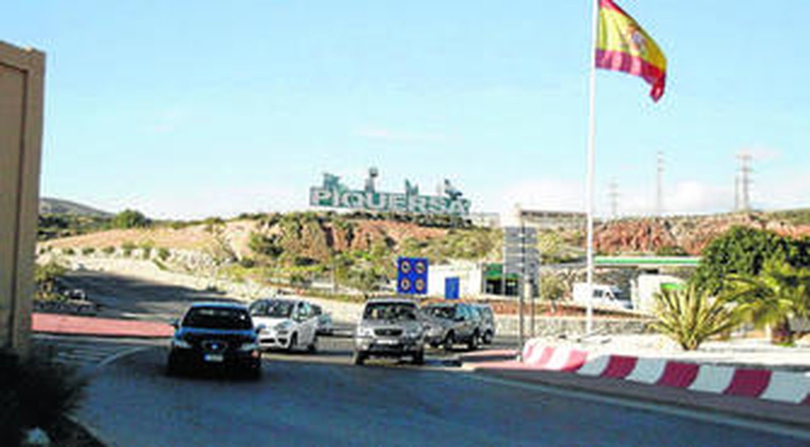 Entrada a la capital desde la autovía por la zona del cementerio de San José.