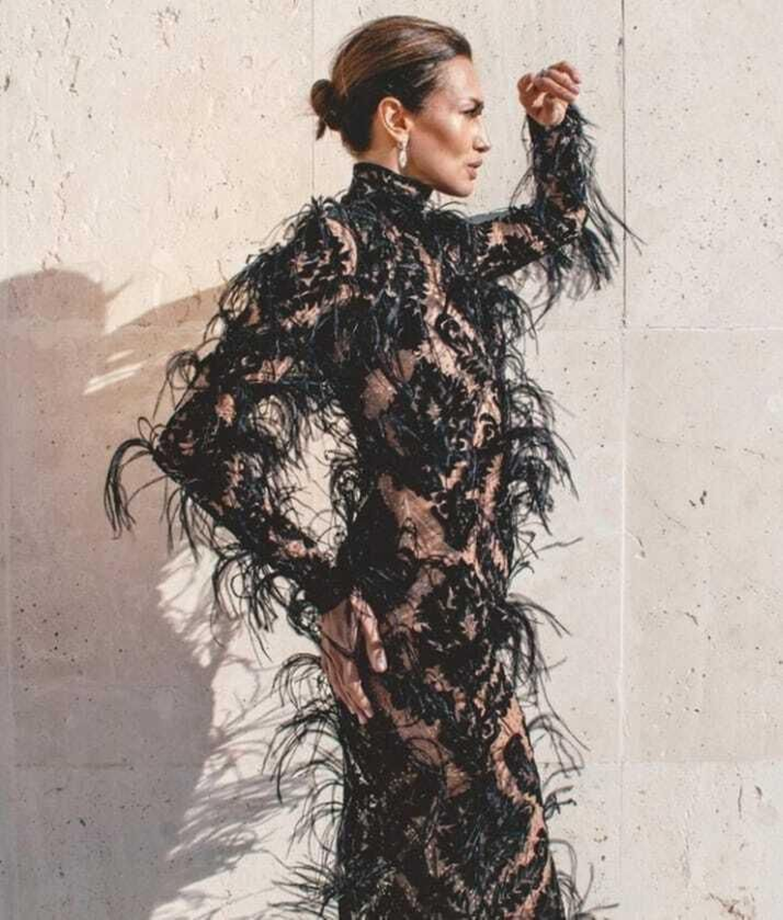 Nieves Álvarez con su modelo de Nochevieja