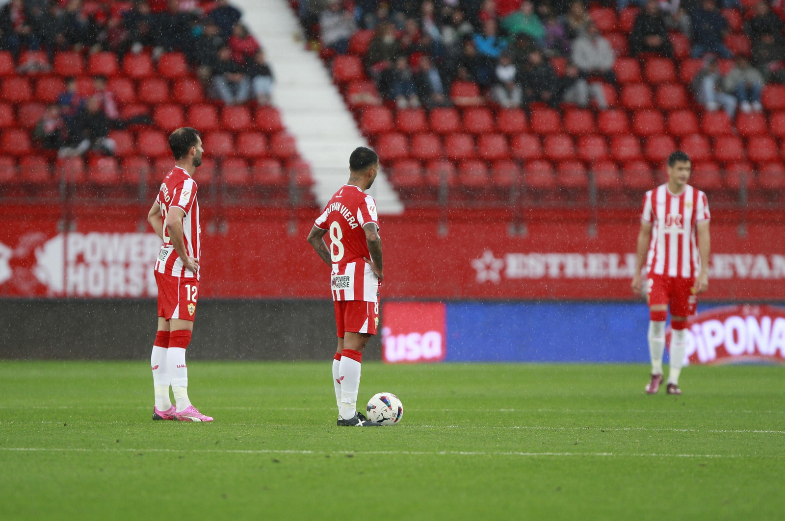 Las mejores imágenes del partido de fútbol U.D. Almería-C.A. Osasuna