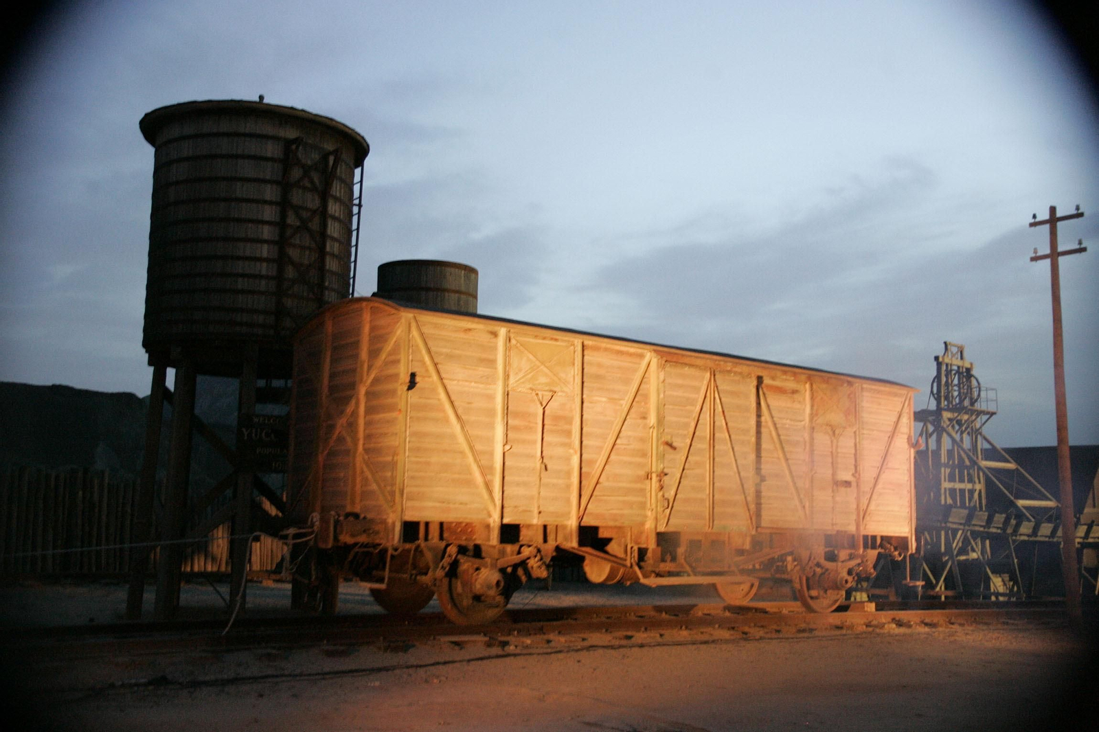 Objetivo Almería AVE ha reivindicado en el MiniHollywood la agilización de las obras de Corredor Mediterráneo