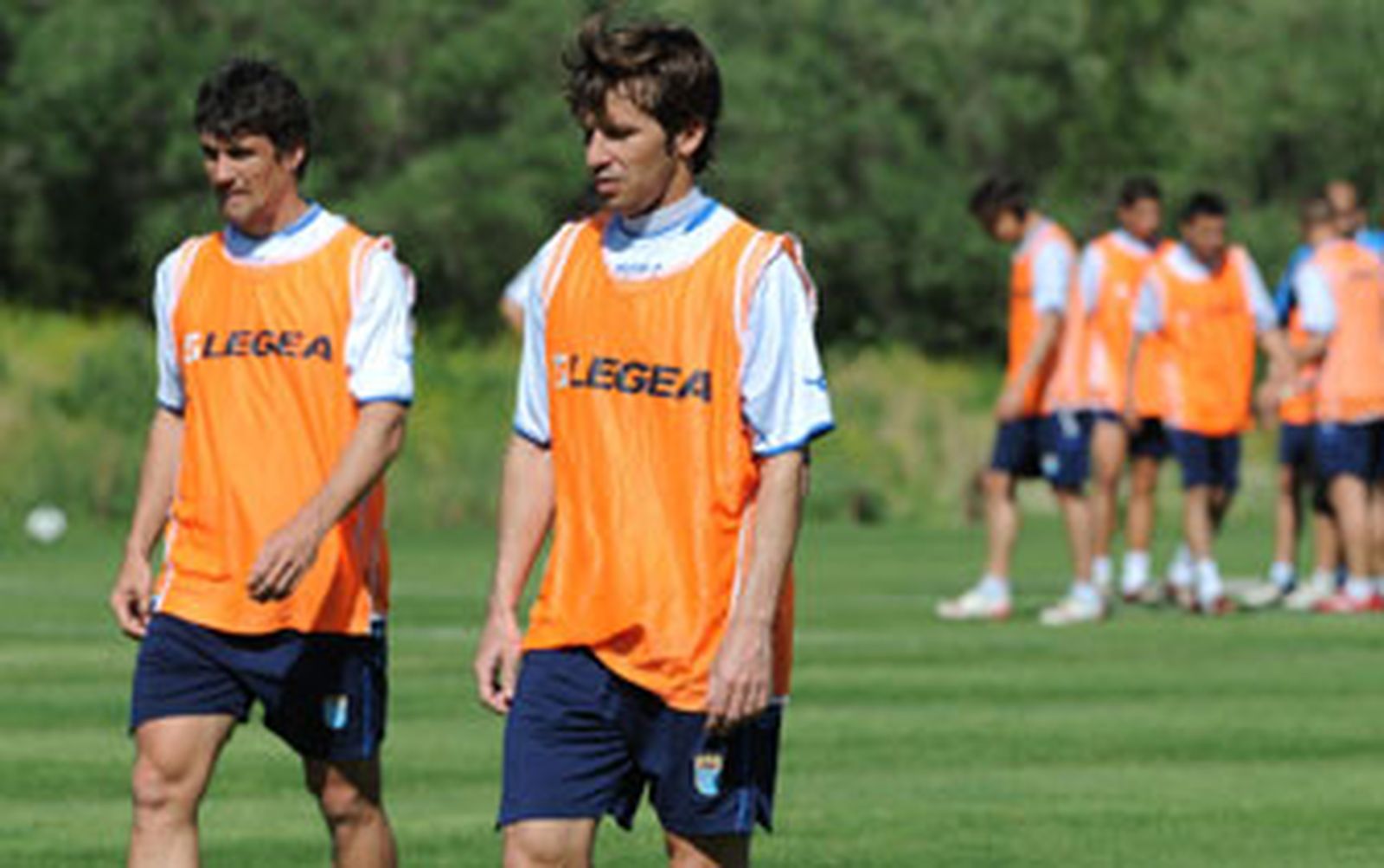 El éxodo de la plantilla comenzó ayer