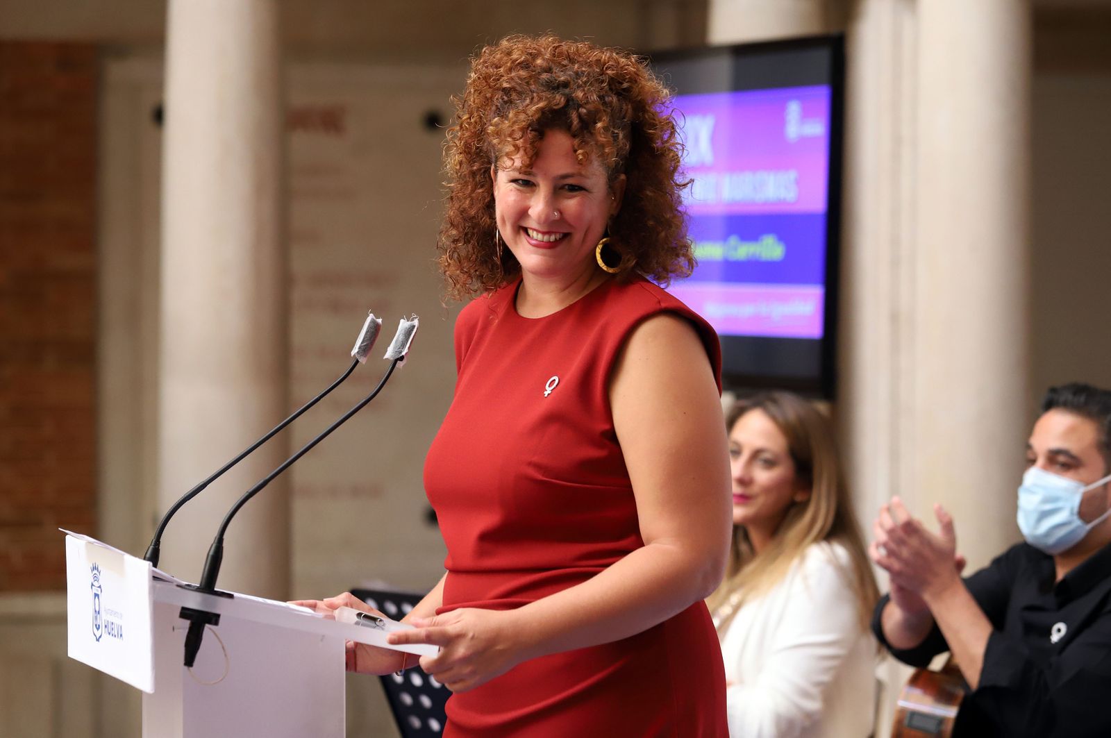 Imágenes de la entrega del Premio Marismas a Juana Carrillo y a Gabriela de la Fuente en su XIX edición