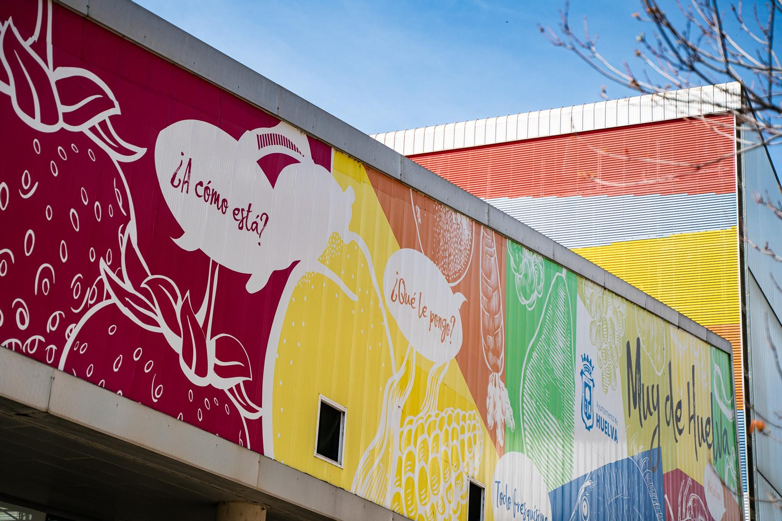 Imágenes del ambiente en el Mercado del Carmen en la mañana del martes