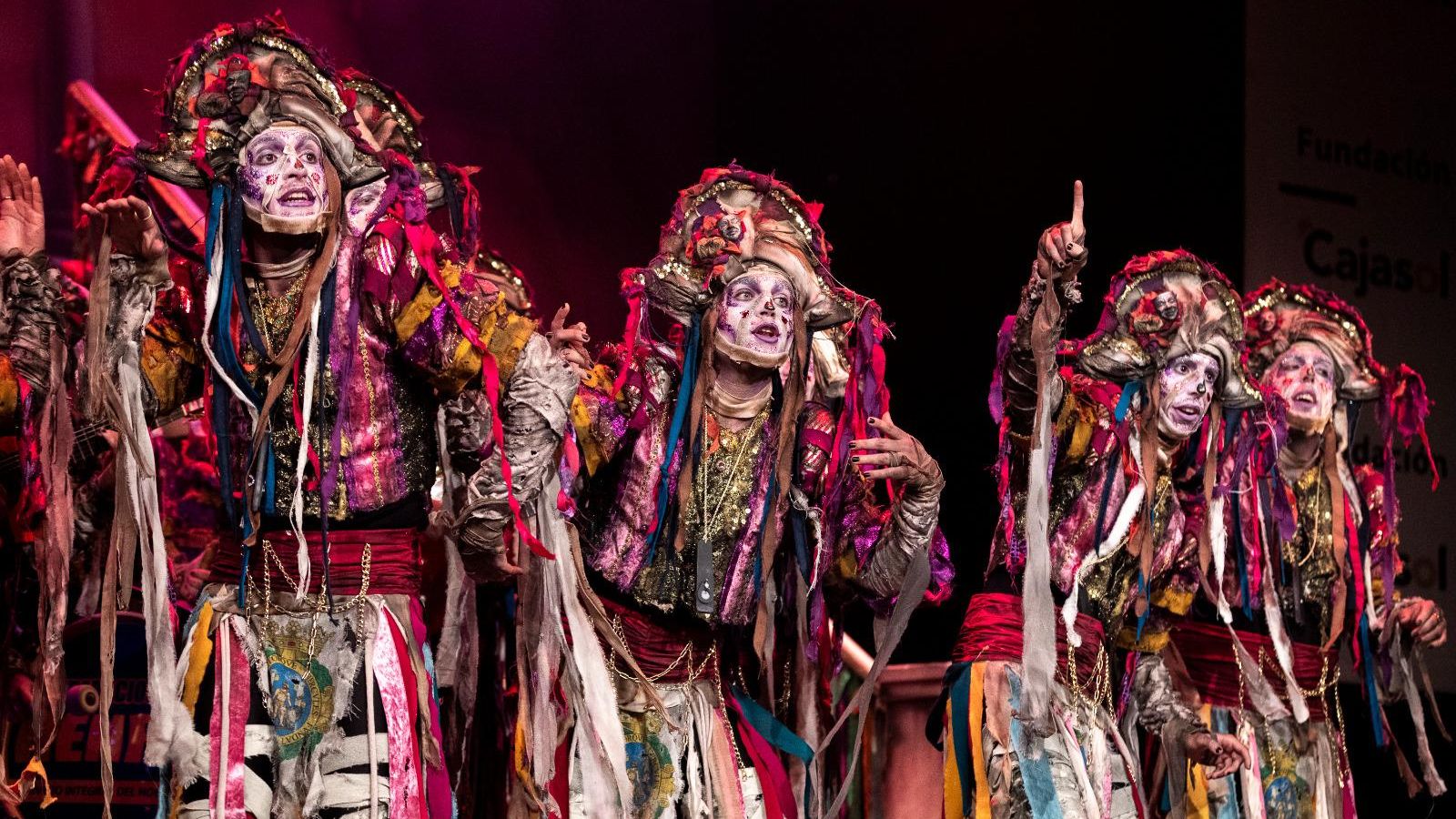 Búscate entre las mejores imágenes de la final del COAC 2025 del Carnaval de Cádiz