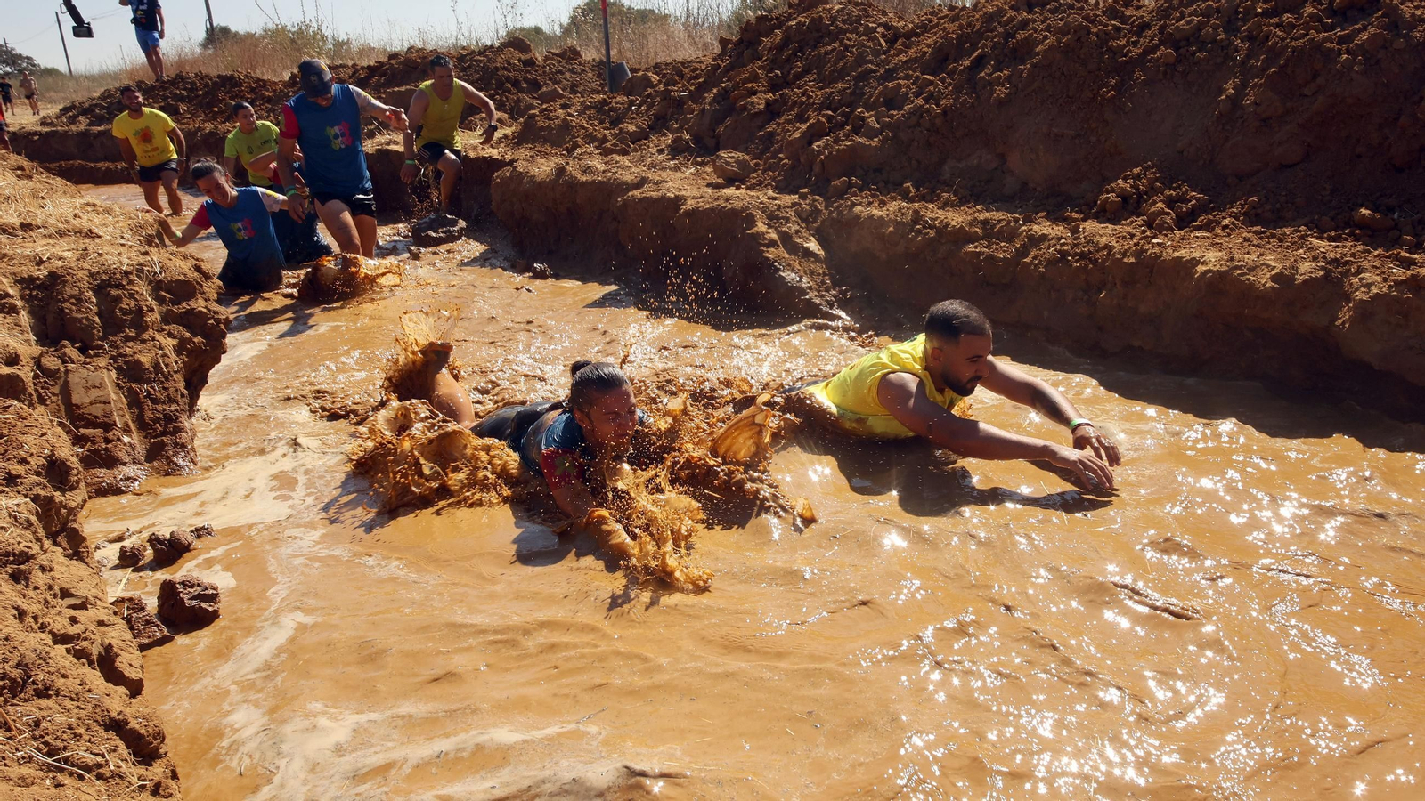 Búscate en la VII Carrera del Barro en La Barca