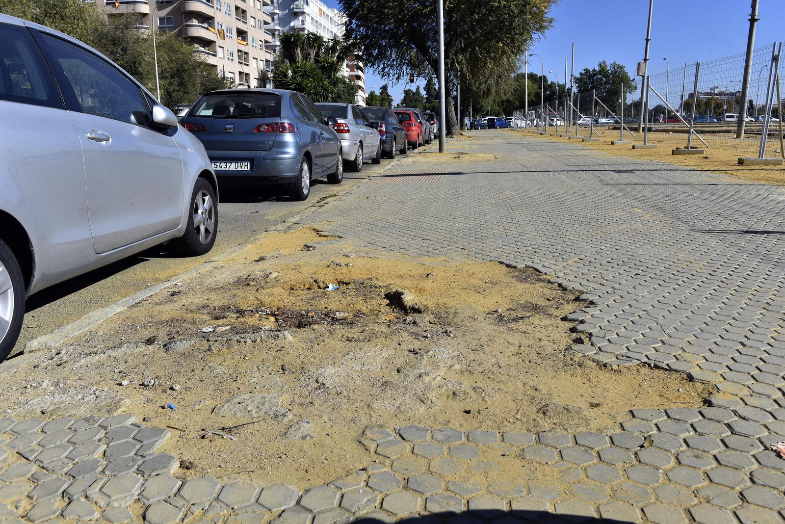 Solería muy deteriorada