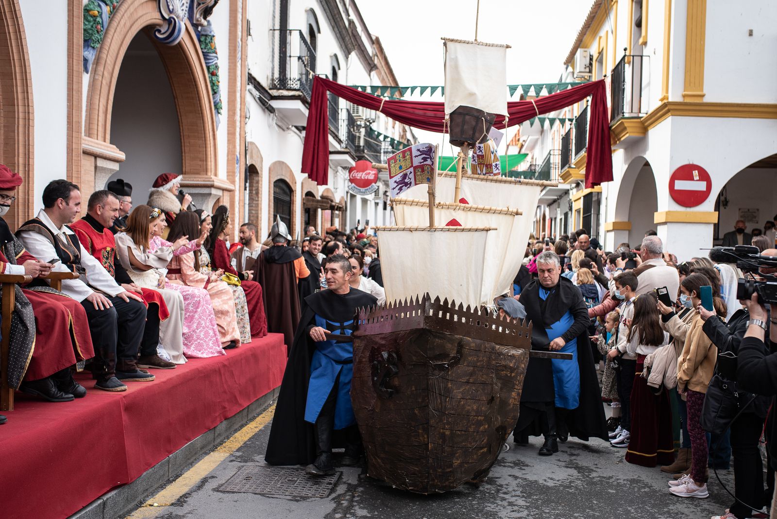 Imágenes del desfile de la Feria del Descubrimiento de Palos de la Frontera