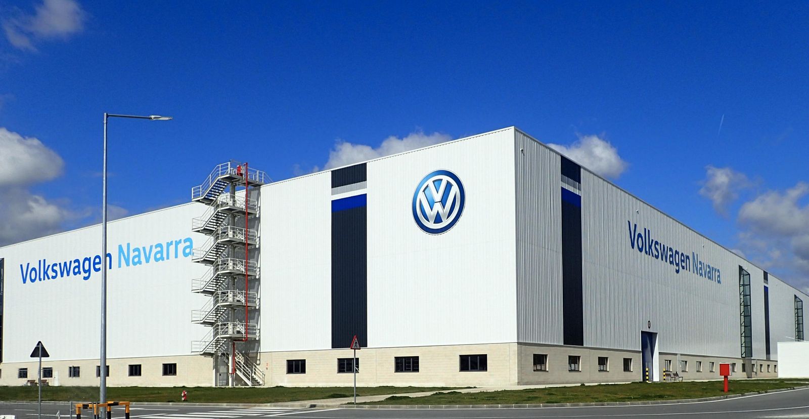 Volkswagen da los primeros pasos para hacer baterías en Navarra