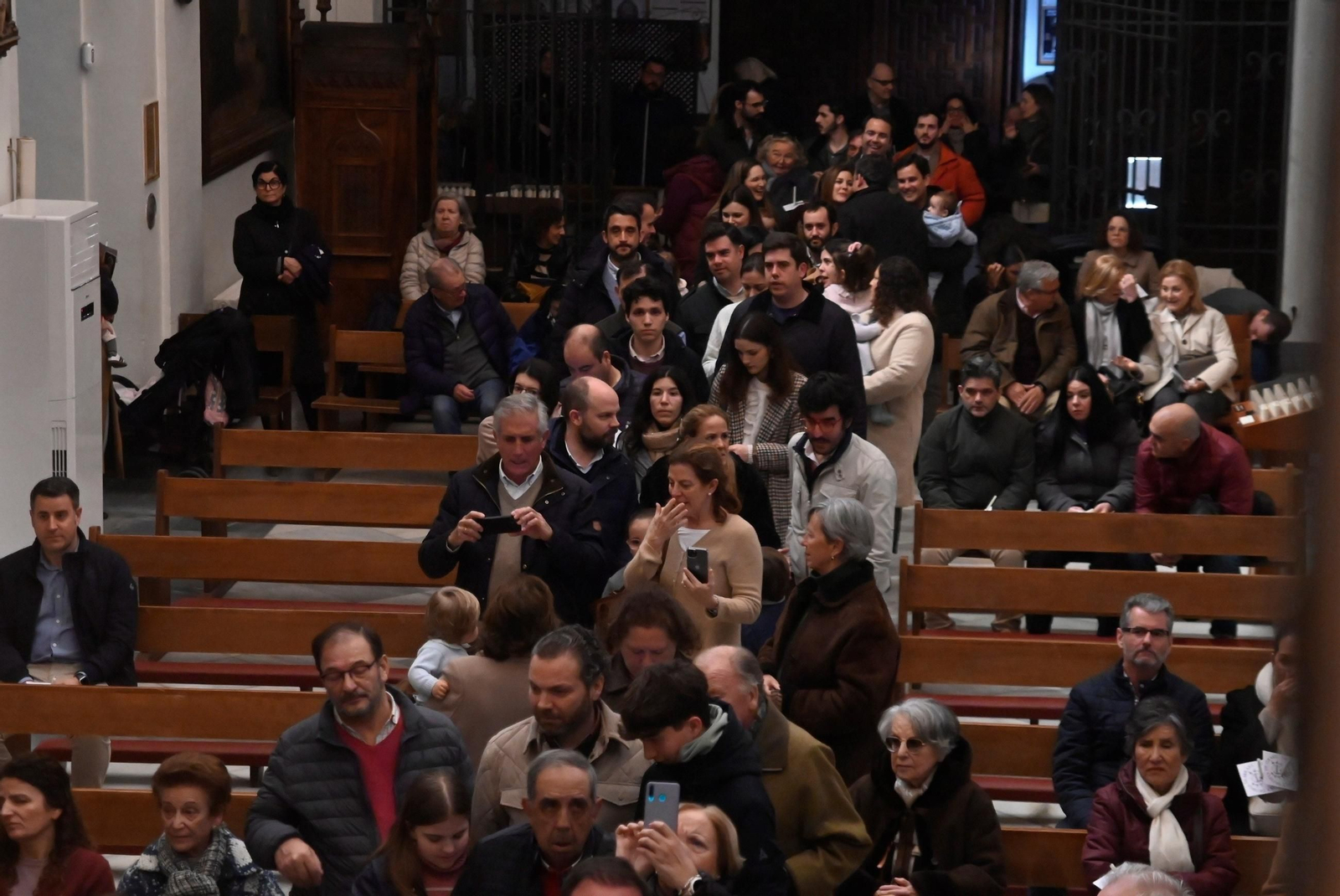 Las mejores fotos de la presentación de los niños a la Virgen de los Dolores de Córdoba