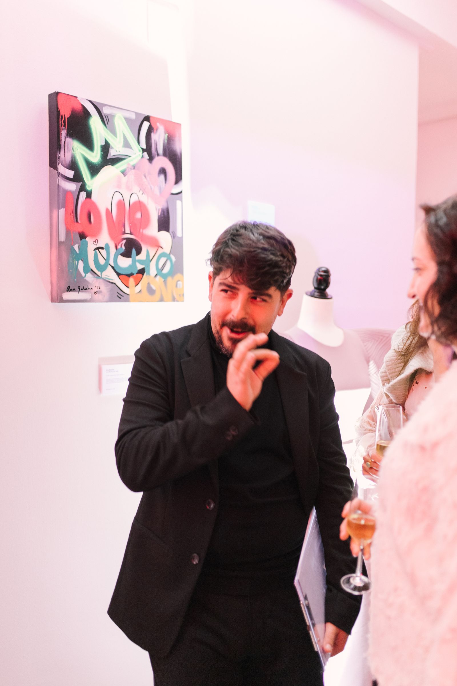 Weddings With Love reúne a artistas, empresarios e influencers en un evento solidario, todas las imágenes
