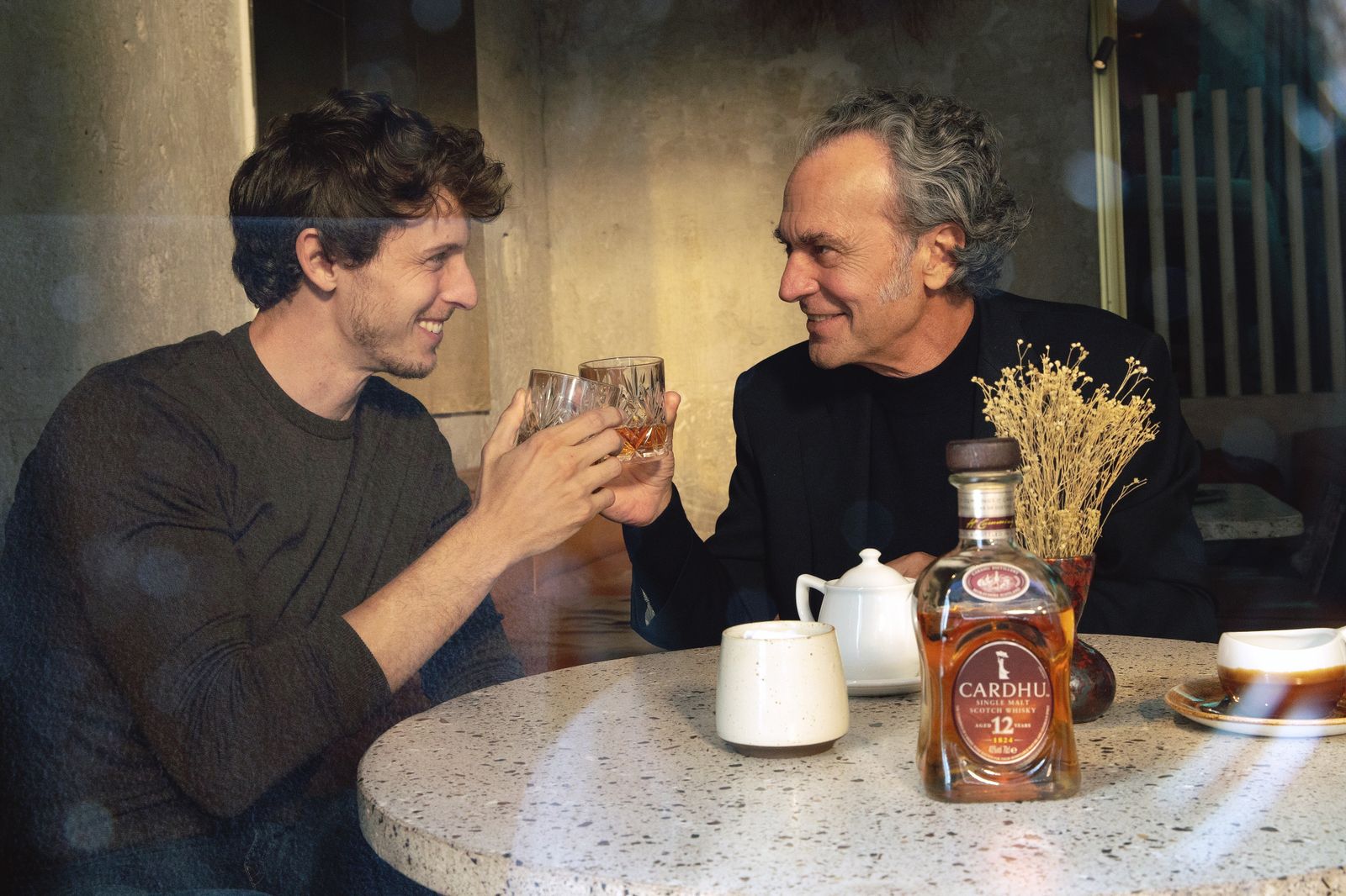 José y Nicolás Coronado protagonizan la campaña de Navidad de una conocida marca de whisky.