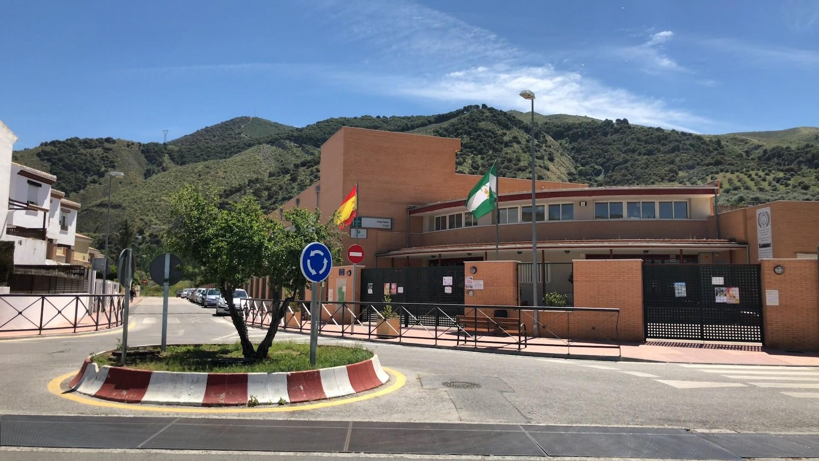 El Ayuntamiento de Cenes de la Vega incrementa a los 7.000 euros las ayudas para material escolar