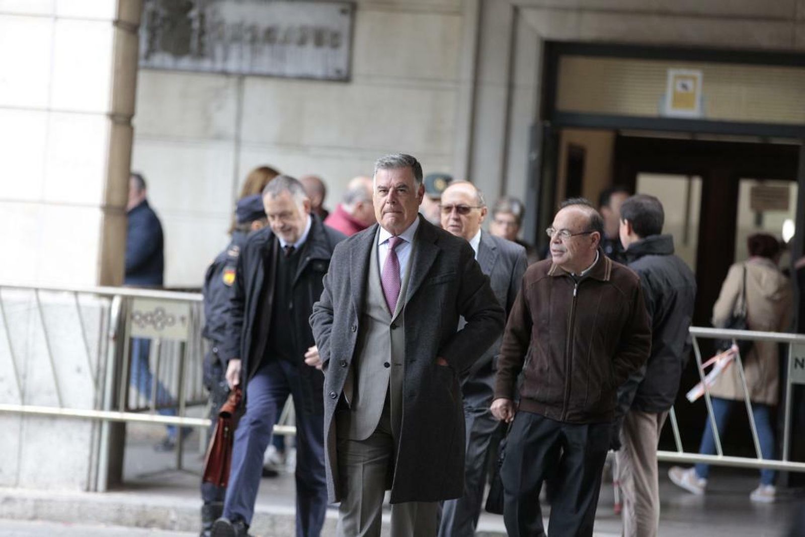 José Antonio Viera llegando a la Audiencia para recoger la sentencia del caso ERE