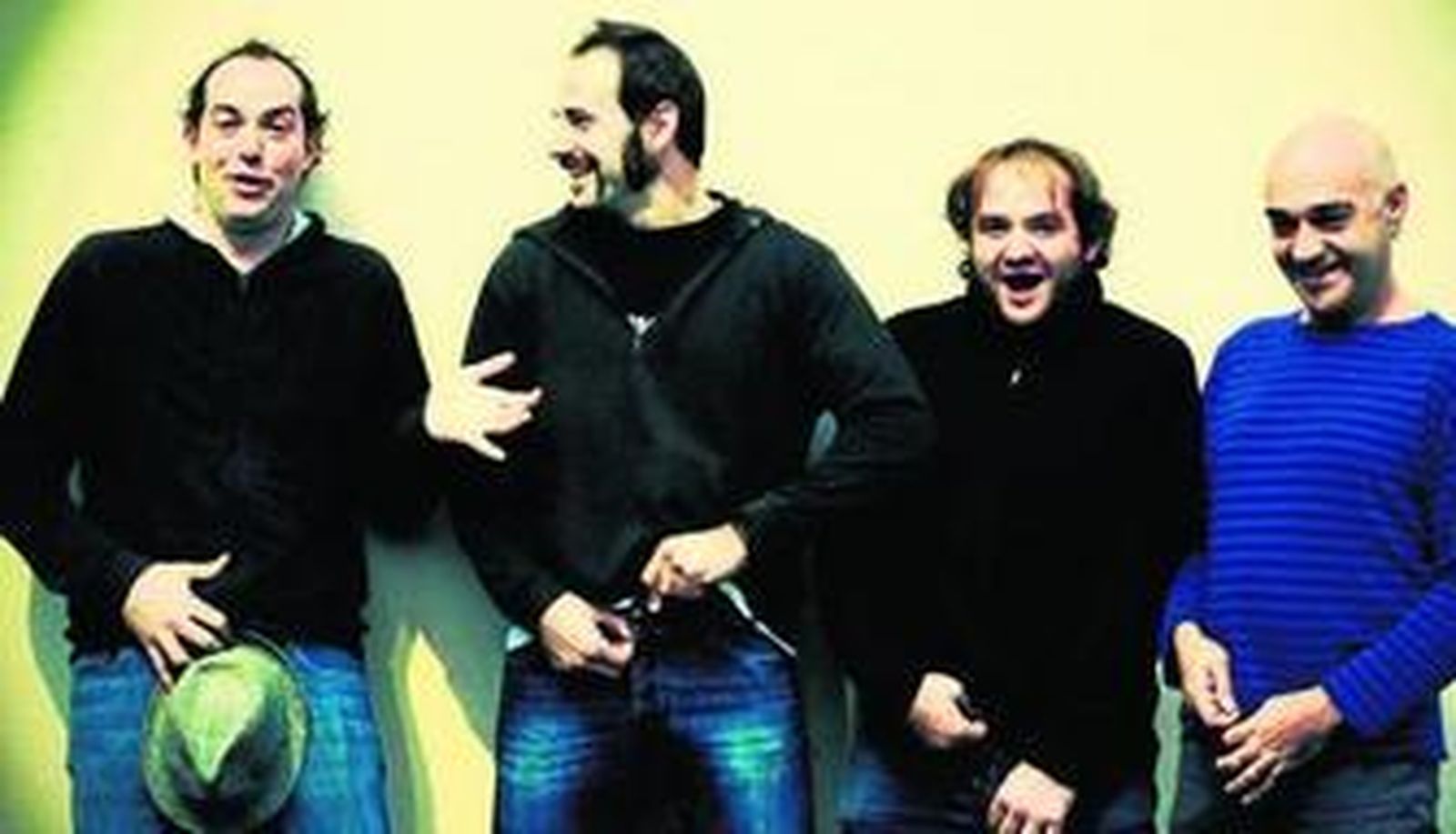 El grupo de Granada toca sus temas por primera vez en Almería.