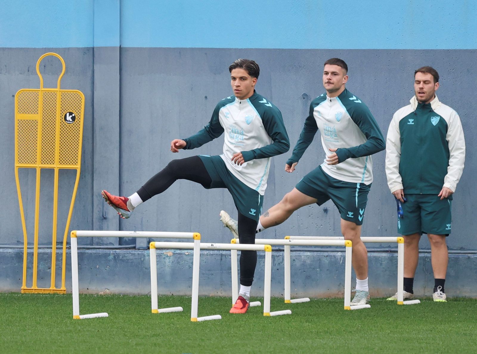 El Málaga CF vuelve al tajo sin Lobete en una semana eterna