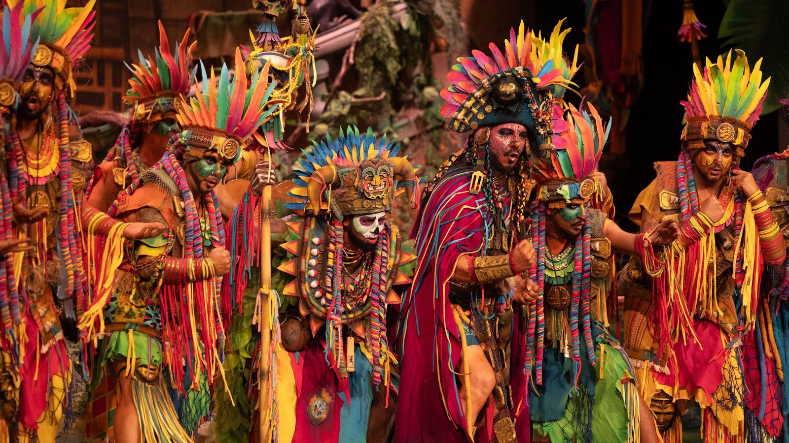 Búscate entre las mejores imágenes de la final del COAC 2025 del Carnaval de Cádiz