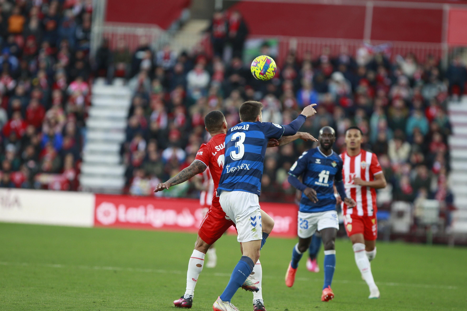 Imágenes del partido de fútbol U.D. Almería-Real Betis Balompié