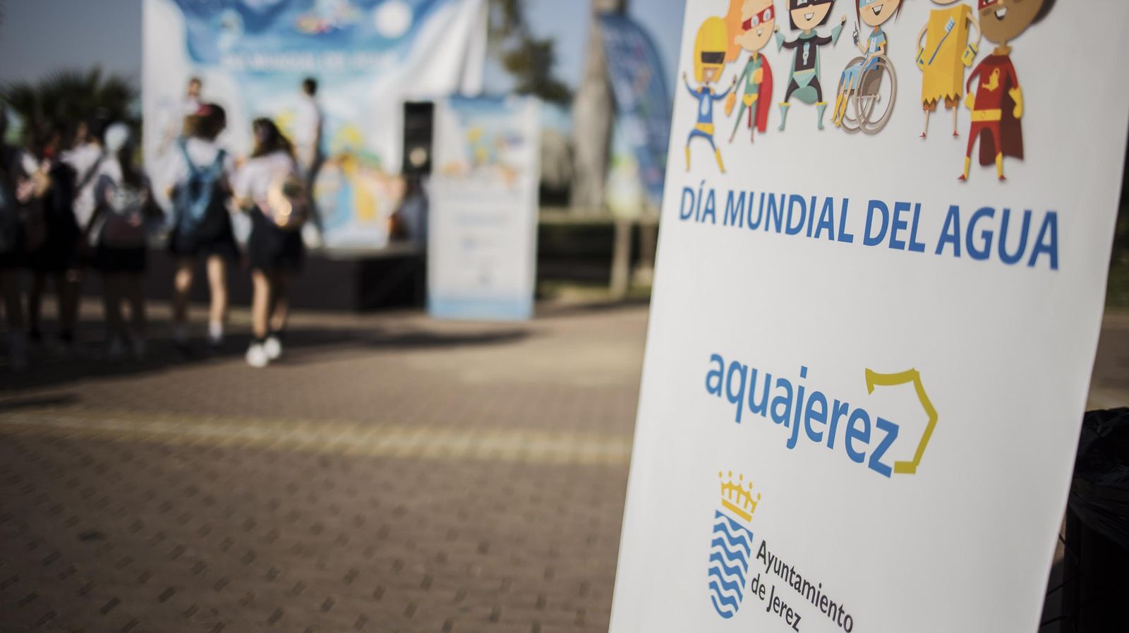 Escolares de Jerez celebran el Día Mundial del Agua en el Zoo