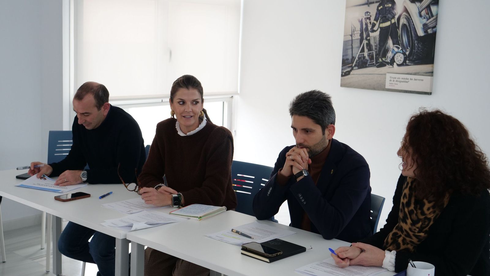 Delia Mira y Javier Rodríguez en la comisión de absentismo.