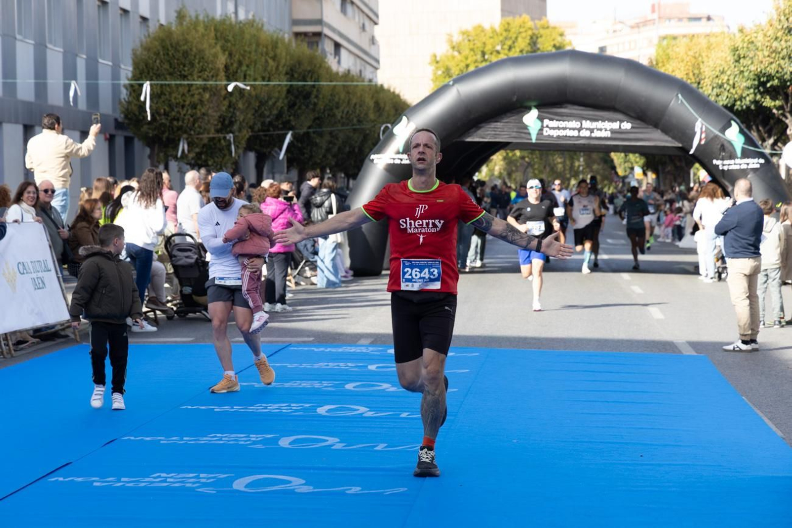 En imágenes: multitudinaria e histórica XXIX Media Maratón 'Ciudad de Jaén' y 10k en memoria de Paco Manzaneda