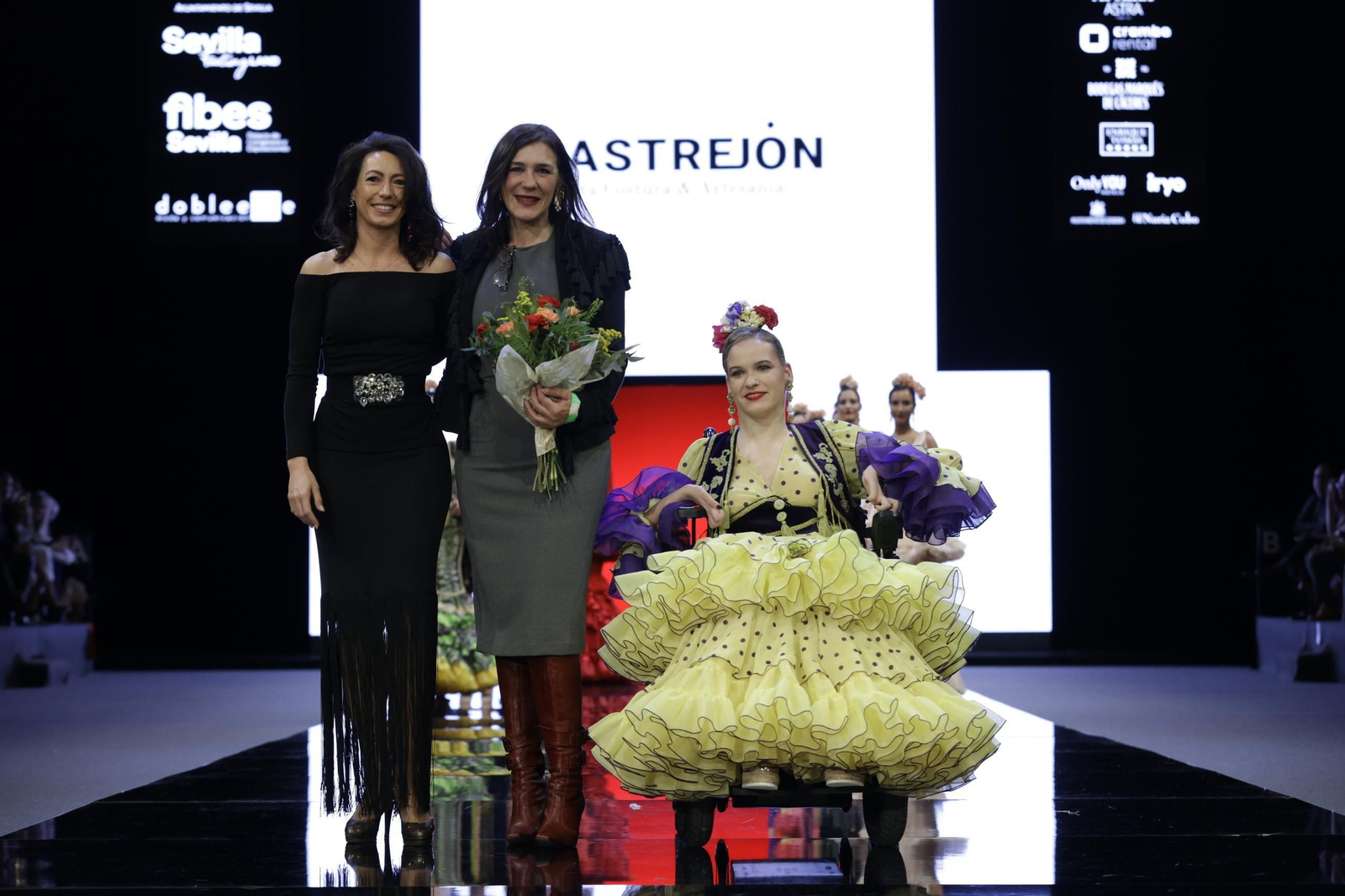 Desfile de Castrejón en SIMOF 2025, todas las fotos