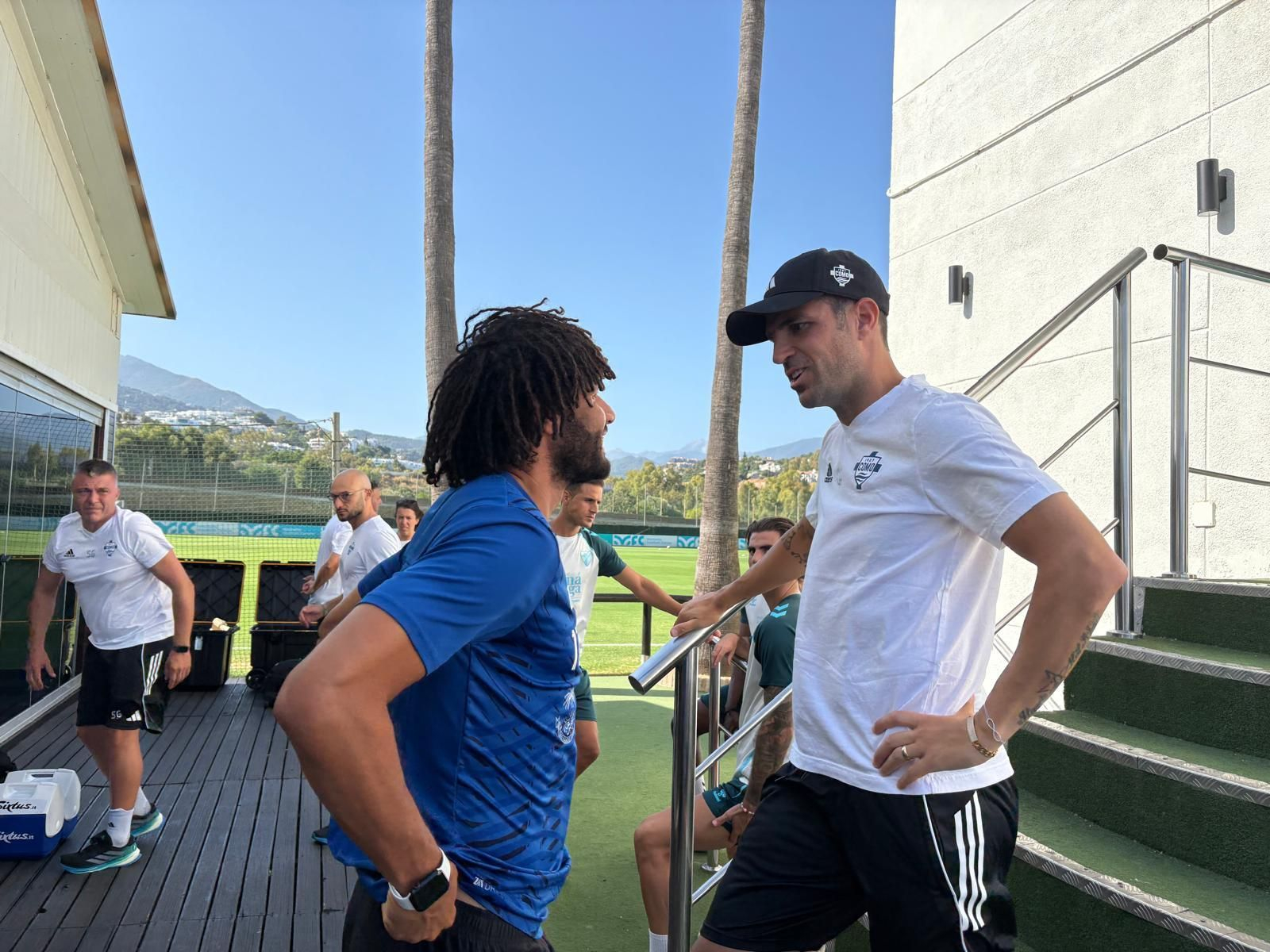 Cesc Fábregas y Fekir, entre los VIPS de Marbella antes del Málaga CF-Al-Wrakh