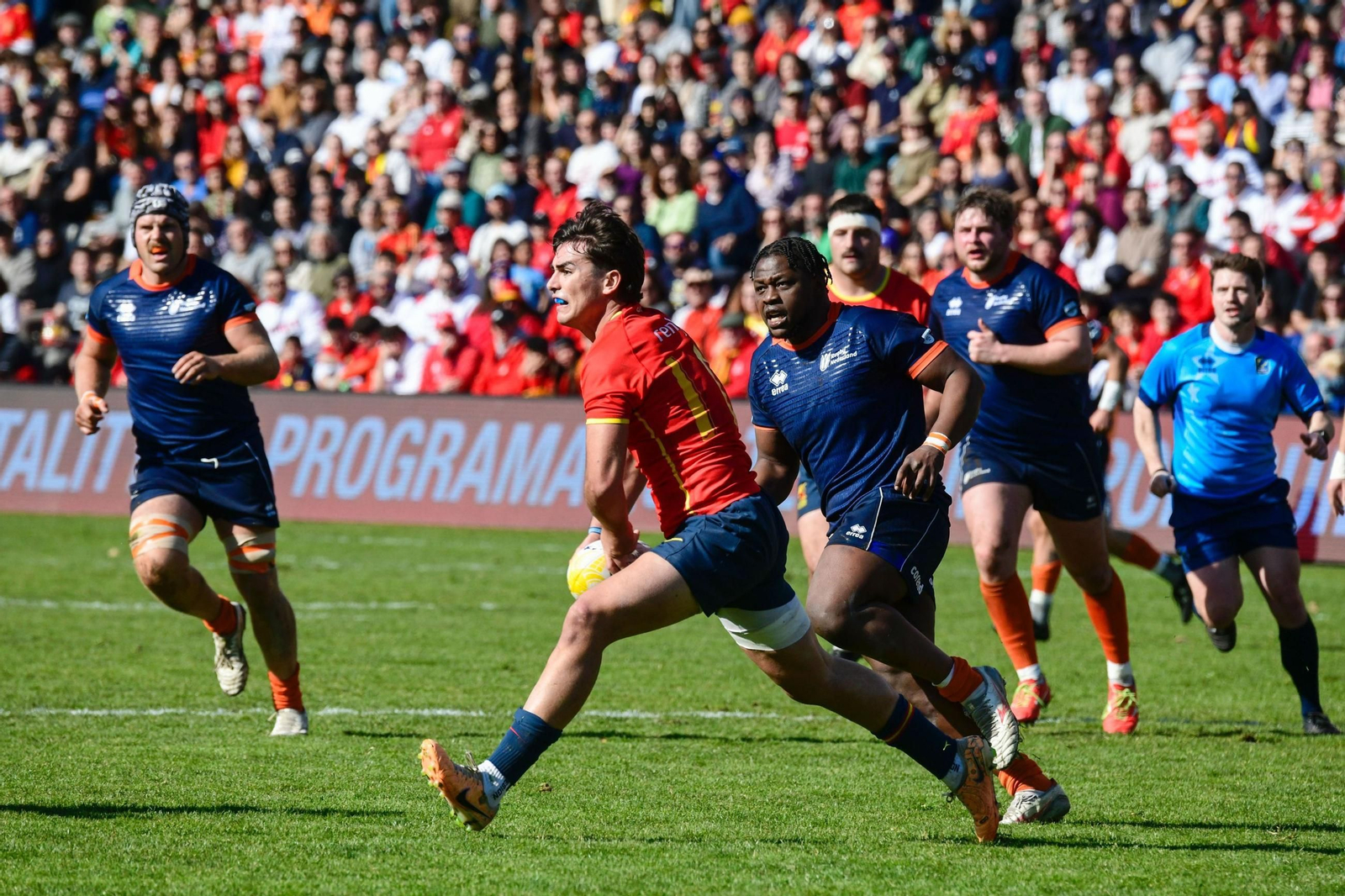 España, con el malagueño Alberto Carmona, acaricia regresar a un Mundial de rugby