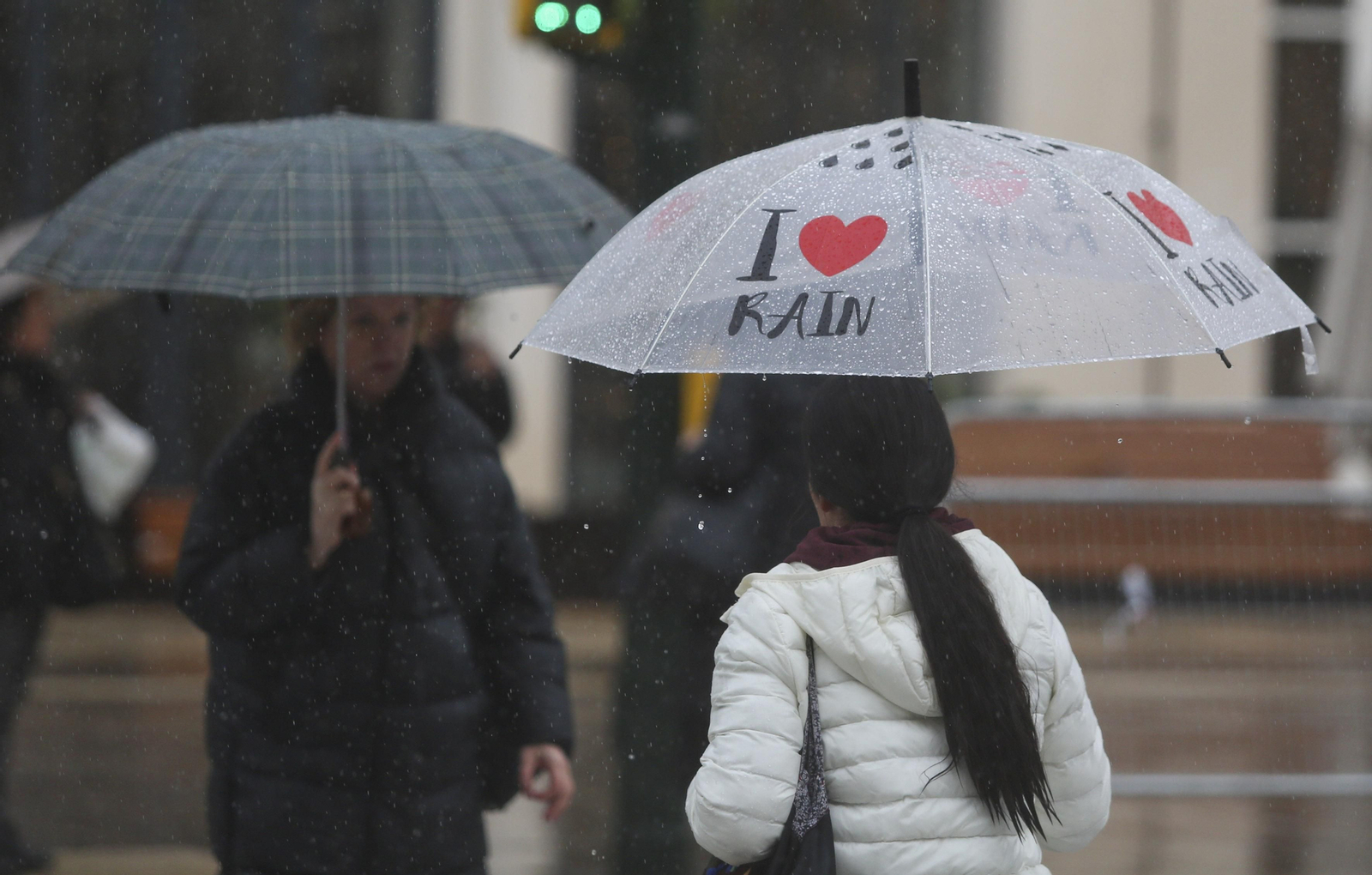 Las estampas que está dejando la lluvia en Málaga