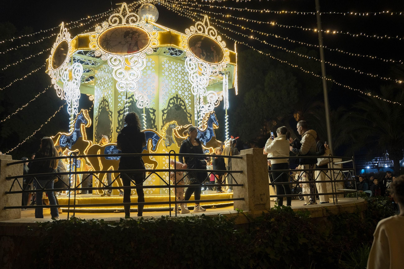 Las mejores imágenes del encendido navideño en Almería