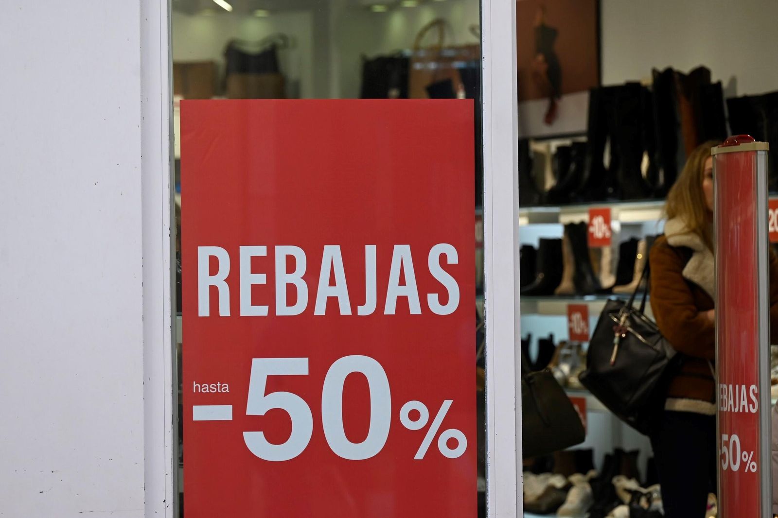 El inicio de la campaña de las rebajas de invierno en Córdoba, en imágenes