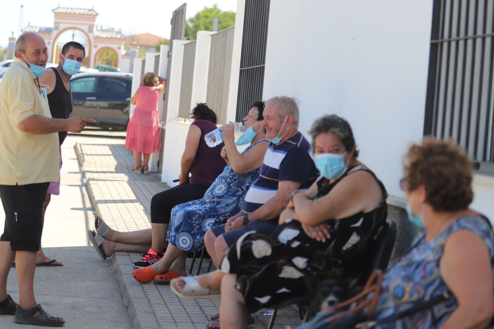 Las imágenes mas destacadas de los vecinos de la Zarza-Perrunal realojados por el incendio de Almonaster la Real