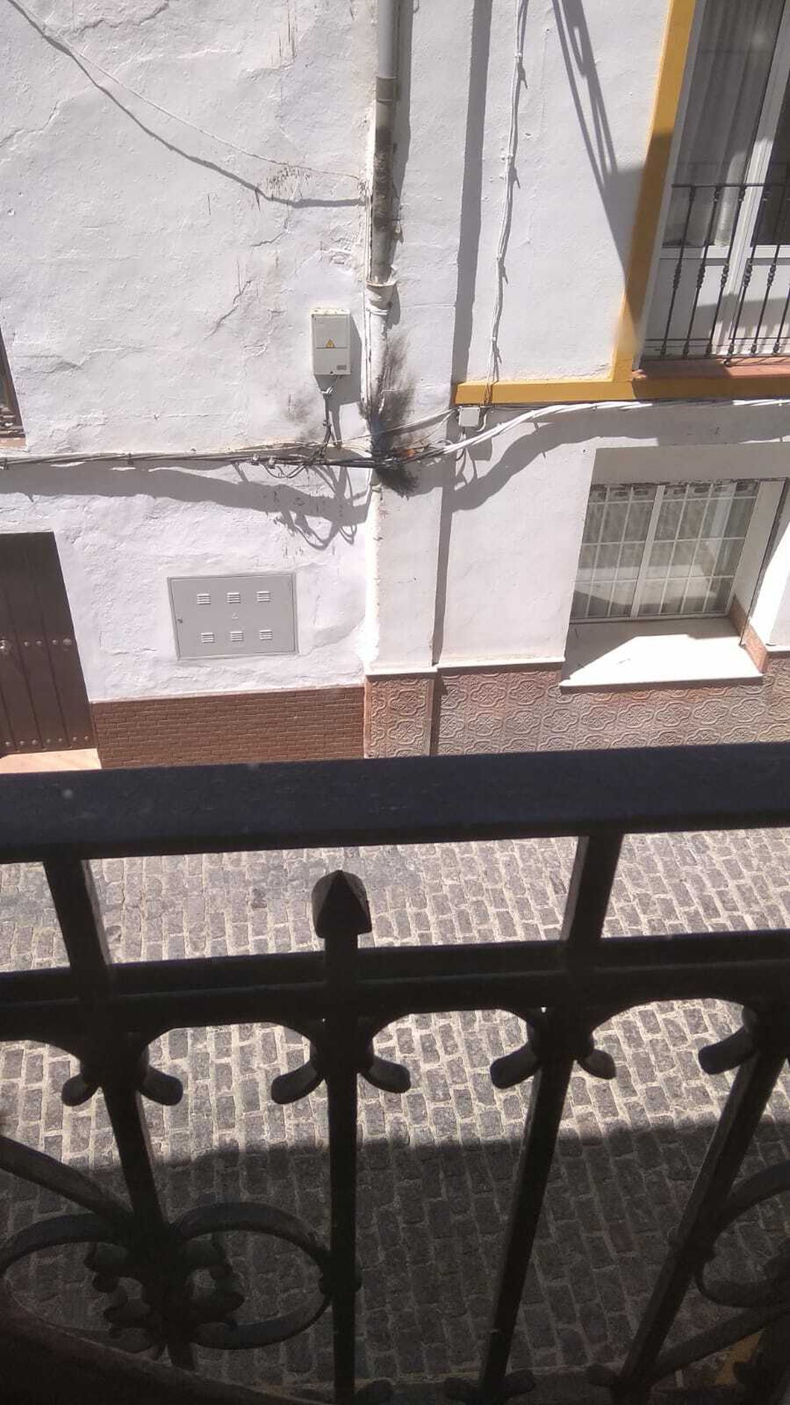 Cables que pudieron causar el incendio