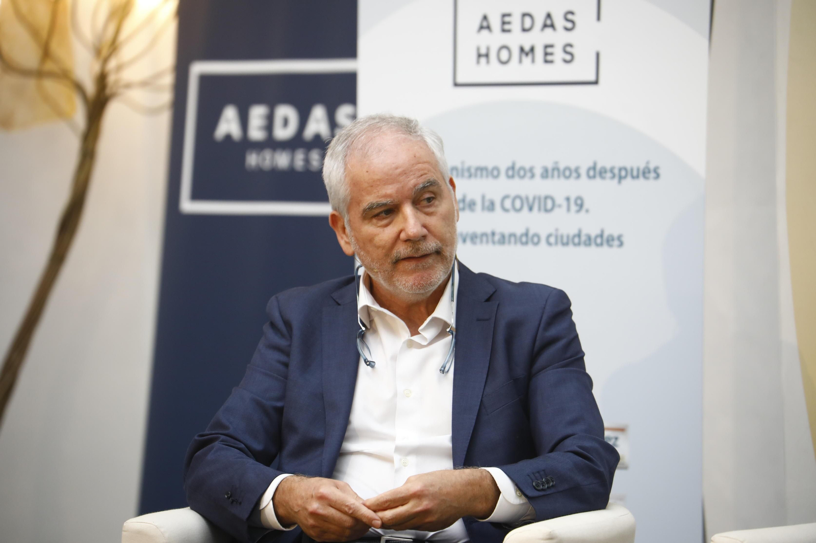 Fografías del desayuno coloquio de Grupo Joly: El urbanismo dos años después del covid