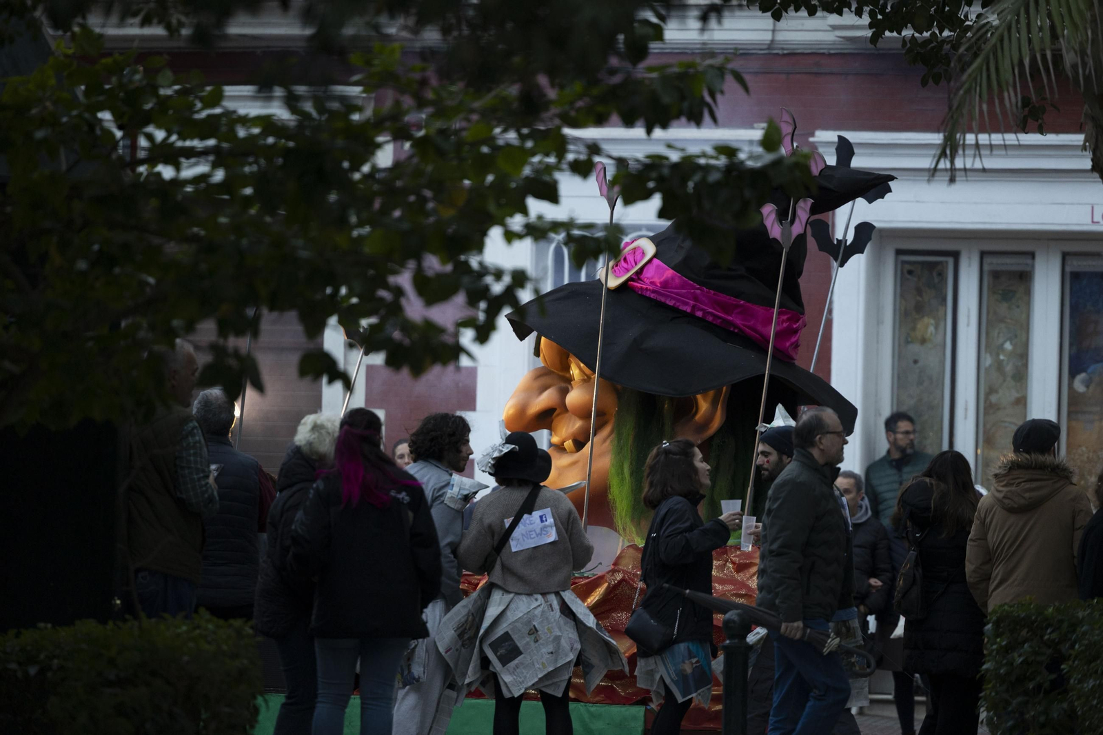 Las imágenes de la Cabalgata del Humor del Carnaval de Cádiz 2025