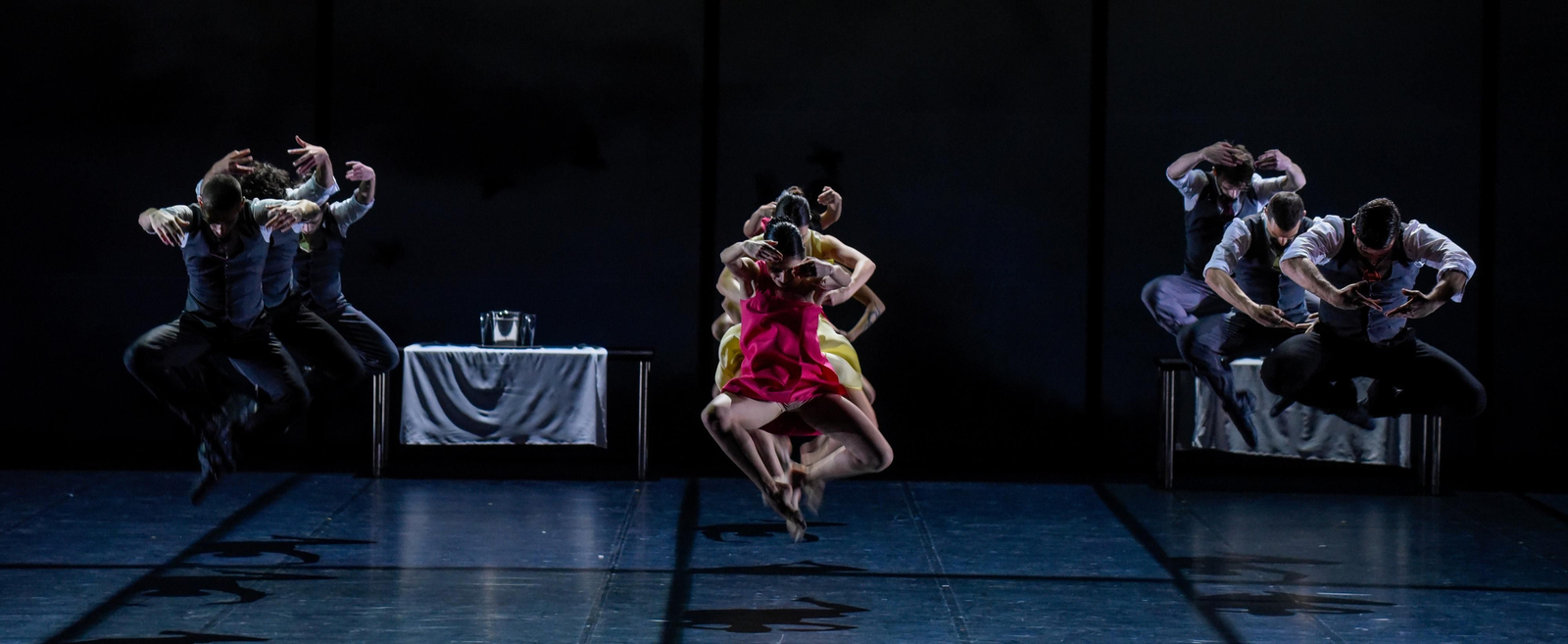 El lago de los cisnes por el Ballet Preljocaj