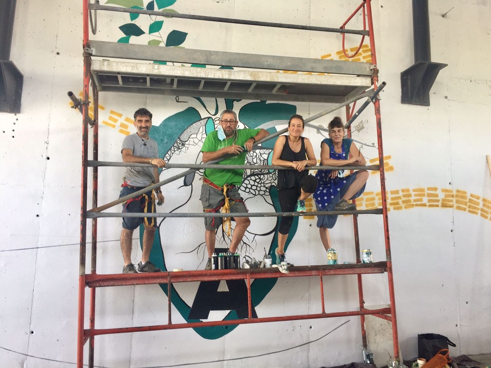 Miembros de uno de los grupos que impartirán los talleres del proyecto.